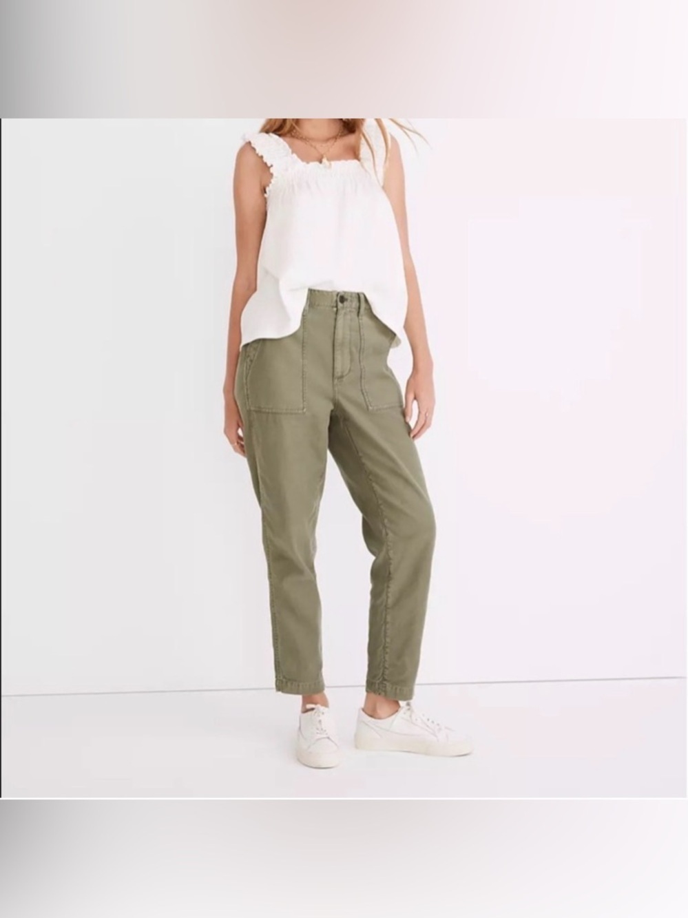Madewell Cargo Pants - Olive Green - Size 24. B14